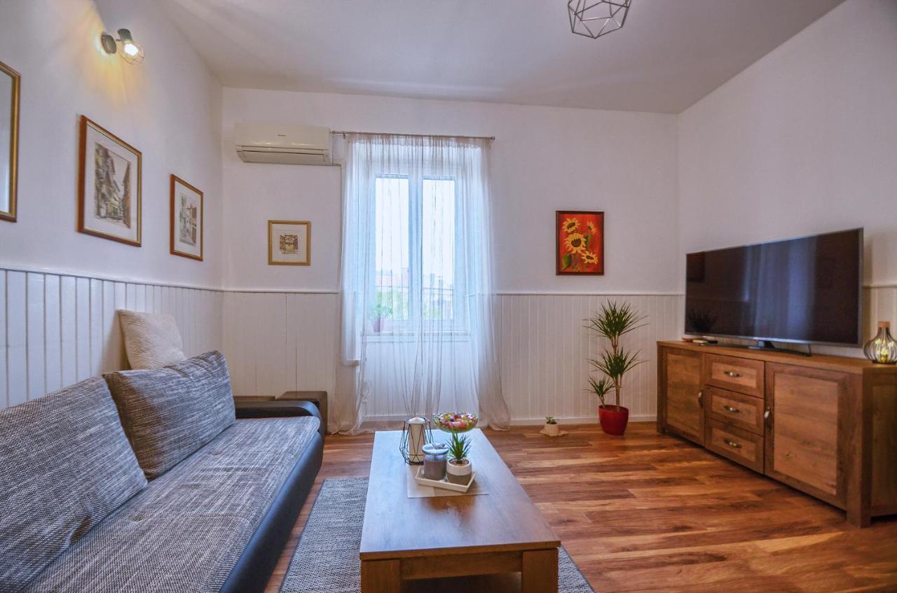City Apartment Todor Pula Exteriér fotografie